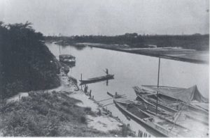 蓬川と肥船